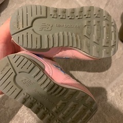 ニューバランススニーカーキッズの画像