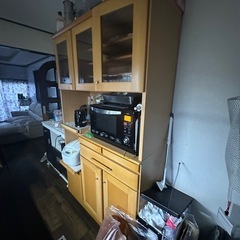 大きい食器棚
の画像