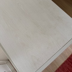 パソコンディスク　白い机　学習机の画像