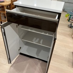食器棚　キッチンボードの画像