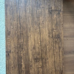 ダイニングテーブルの画像