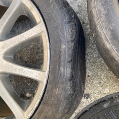 クラウン純正タイヤホイールの画像