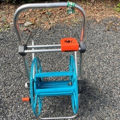 GARDENA散水ホース用手巻きリールオレンジ
の画像