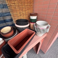 プランターや鉢　1個30円の画像