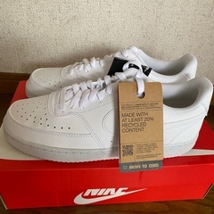 新品未使用　　NIKEコートビジョンlow nnの画像