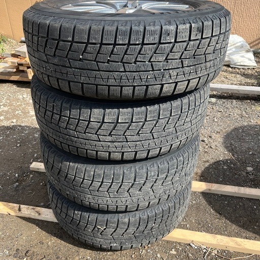 215/65r16スタッドレスタイヤ