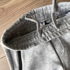 〈キッズ〉今月まで出品 美品 ドライスエットパンツ ユニセックス ユニクロXS(サイズ100〜110) チャック付ポケット ウエスト調整紐有 形崩れしにくい生地 値下げ有の画像