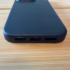 MOFT iPhone 15Pro用MOVAS™レザーケース（ブラック）の画像