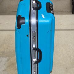 大型スーツケースあげます・ジャンク扱いにての画像
