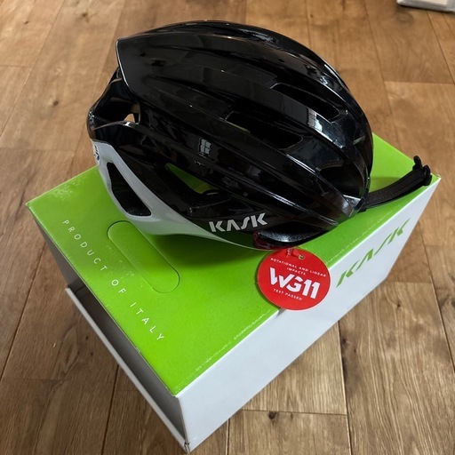 新品未使用品　KASK MOJITO3 ヘルメット