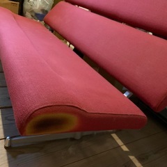 背もたれ高めデザインソファの画像