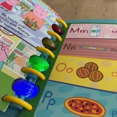 Peppa Pig Learn & Discover Book　ペッパピッグ　　の画像