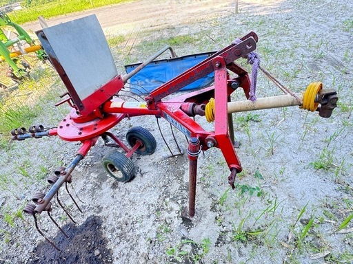 スター　MGH2100
ジャイロレーキジョイント付き牧草　集草機　現状渡し