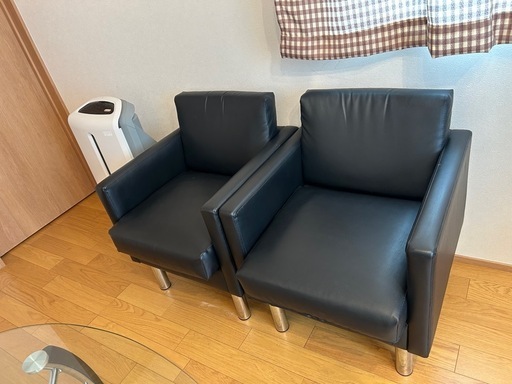 ソファー４点とガラステーブルセット