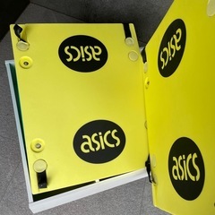 無料　asiccs 腹ばいトラックの画像