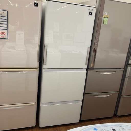 安心の6ヶ月保証付。【SHARP 2021年製　3ドア冷蔵庫　SJ-GW35G-W 350L】取りに来れる方限定