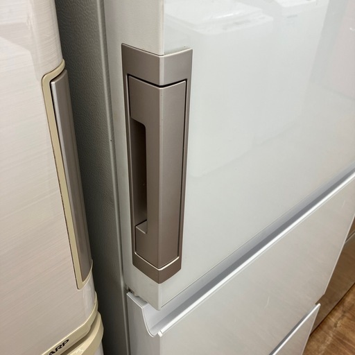 安心の6ヶ月保証付。【SHARP 2021年製　3ドア冷蔵庫　SJ-GW35G-W 350L】取りに来れる方限定