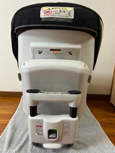 【取引中】チャイルドシート　エールべべ　クルット
