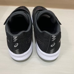 アシックスランニング？シューズの画像