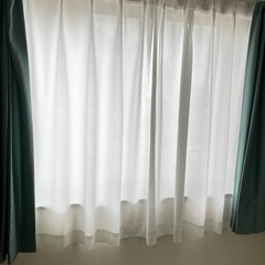 【定価7000円】ニトリ　カーテン　レース　２枚組セット　エメラルド　グリーンの画像