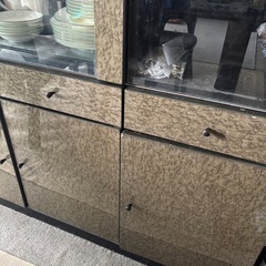 食器棚の画像