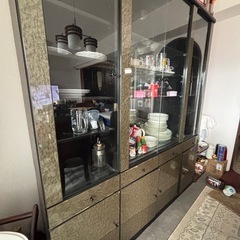食器棚の画像