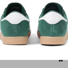 【新品未使用】adidas スニーカー　24の画像