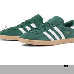 【新品未使用】adidas スニーカー　24の画像