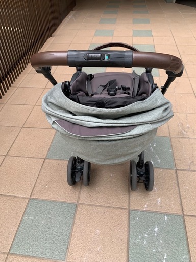 【美品】Combi コンビ ベビーカー スゴカル