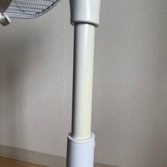 コイズミ リビング扇風機 首振り 2023年製の画像