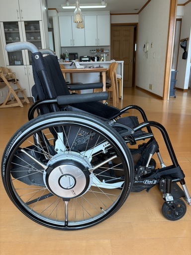 ヤマハ 車椅子電動アシスト化ユニット JWX-2 を装着した「OX社製 GW-E