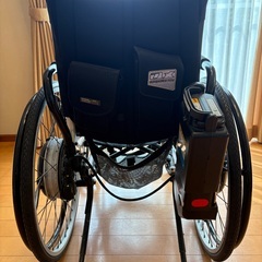 ヤマハ 車椅子電動アシスト化ユニット JWX-2 を装着した「OX社製 GW-E」です。※ロホクッション(38× 43cm)は含みませんの画像