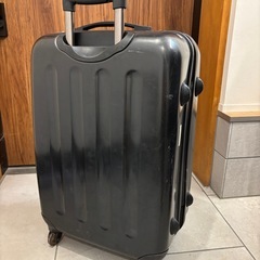 キャリーケース　スーツケースの画像