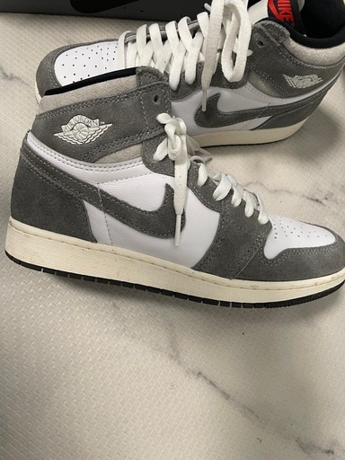 スニーカー Nike Air Jordan 1 Black and Smoke