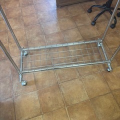 ハンガーラック 2段 スリム 頑丈 パイプハンガー 洋服掛けラックの画像