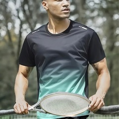 カジュアルTシャツ　スポーツウェア　テニス　トレーニングの画像