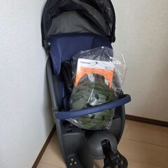 新車外し　オマケつき　パナソニック　ギュットクルーム　チャイルドシート後ろ用の画像