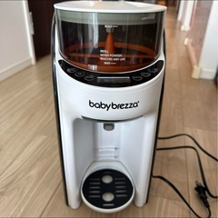 babybrezza 自動ミルクメーカー　哺乳瓶消毒の画像