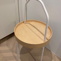 IKEA サイドテーブル　の画像