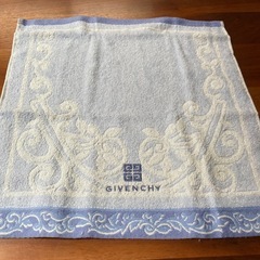 新品未使用　GIVENCHY ハンドタオル　の画像
