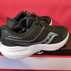 【新品】Saucony KINVARA 14 BLACK/GREYの画像