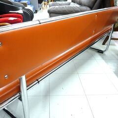 内田洋行　ロビーチェア ベンチソファ 背もたれ付き 幅178cm ライトなブラウン系 中古 待合室 病院 オフィス 長椅子 苫小牧西店の画像