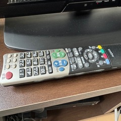 【完売】SHARP シャープ　テレビ　LC-32V5 テレビ台セット　ゲーム機付きの画像