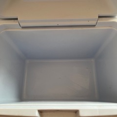 クーラーボックス小さめ　9.5L  　Rubbermaid 　　の画像