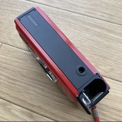コンパクトフィルムカメラ FUJI フジ　ポケットフジカ　フラッシュ　オート　レッド　赤 の画像