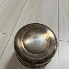 手持ち鍋の画像