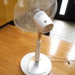山善扇風機此方までお引き取り可能な方に差し上げます。の画像