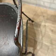 ヴィンテージアイアンチェアーの画像