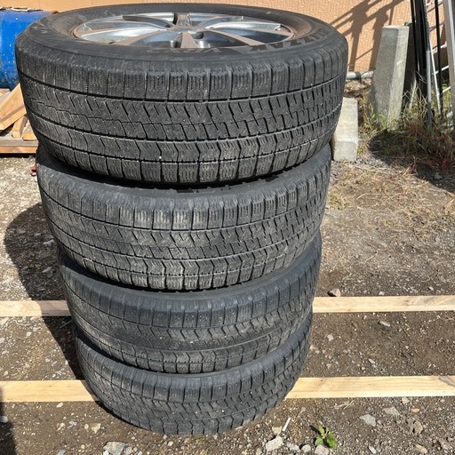 215/60r16スタッドレス