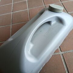 注水型のおもしです。４個あります。の画像